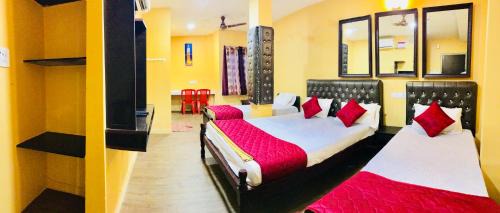 Triplicane Hotel | Royal Palace Marina