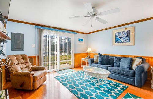 Ocean City House | Royal Palm Court B5