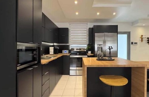 Bayamon House | Royal Palm Haüs Near Beaches