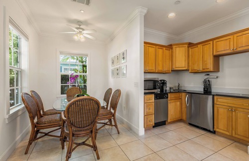 Old Town Condo | ROYAL PALM SUITE ~ Adult Only, 1 BR, 1 Ba w/Kitchen and Shared Pool!