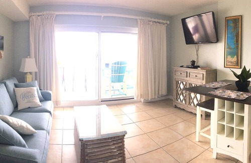 Gulf Shores Condo | Royal Palms 1104 Perfect for small families and snowbirds
