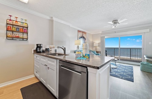 Gulf Shores Condo | Royal Palms 403 ~ In/Outdoor Pool, Hot Tub, Fitness, Sauna + $400 FREE Activities Daily ~ Zoo + More