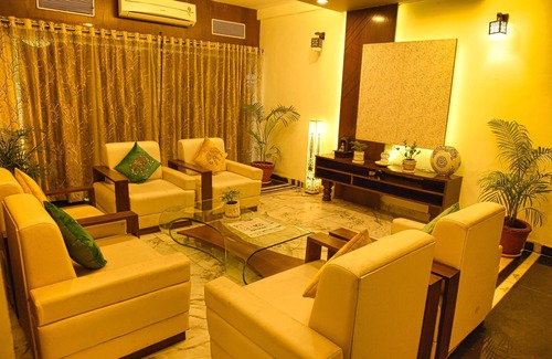 Nagpur Hotel | Royal Palms