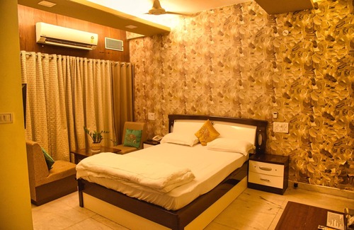 Nagpur Hotel | Royal Palms