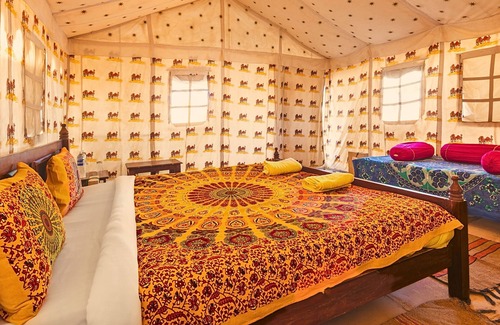 Kanoi Hotel | Royal Pavilion Camps