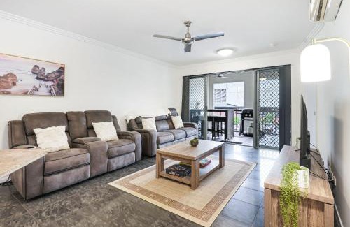 Cairns North Apartment | Royal Pavilions 8