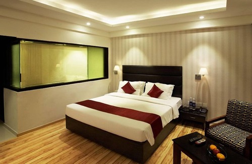 Egmore Hotel | Royal Regency Lifotel by Crossway