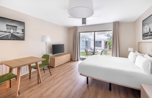 Diderot Hotel | Royal Regency Paris Vincennes