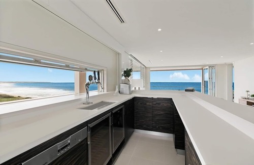 The Entrance North House | Royal Retreat: Luxury Beachfront View