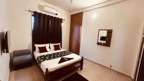 Vadanemelli Hotel | Royal Retreat