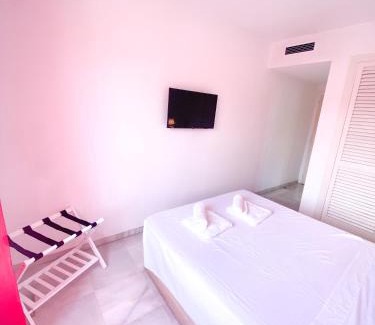 Talamanca Bed & Breakfast | Royal Room in Marina Botafoch