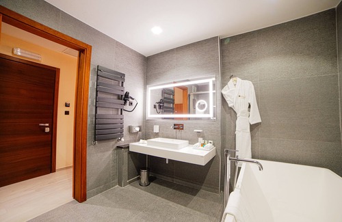 Hydra Hotel | Royal Sahel