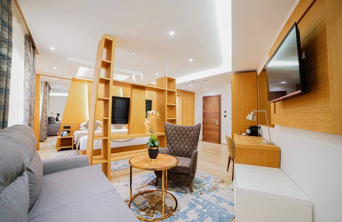 Hydra Hotel | Royal Sahel