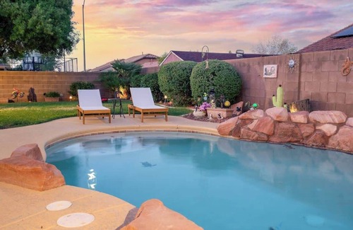 Paradise Hills House | Royal Skyline -Spacious & Modern 3BR w Pool
