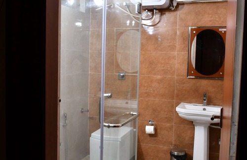 Krishnarajapura Hotel | Royal Stay