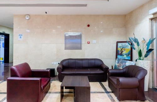 Al Majaz Apartment | Royal Tulip Studio