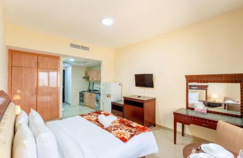 Al Majaz Apartment | Royal Tulip Studio