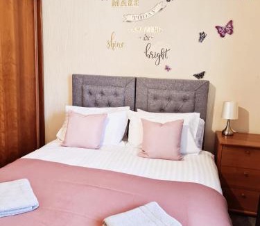 Glenisla House | Royal Victoria House