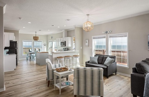Port Bolivar House | Royal View - 2 Bedroom, 2 Bath, Sleeps 11 - Beach Front!1