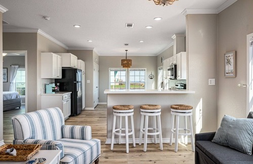 Port Bolivar House | Royal View - 2 Bedroom, 2 Bath, Sleeps 11 - Beach Front!1