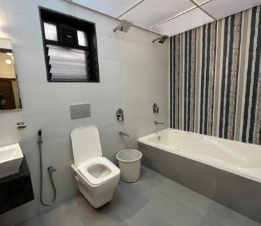 Kune N.m. Villa | Royal Villa 2 - Big Pvt Swimming Pool - 3BHK Villa - Lonavala
