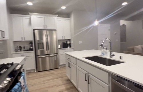 Marysville House | ROYAL VILLA: 2022 built gorgeous, elegant, and spacious house