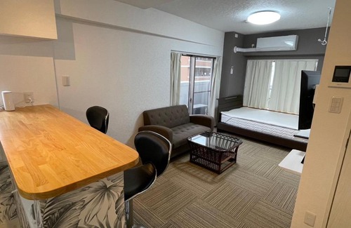 Yokosuka Apartment | ROYAL YONEGAHAMA ｌ米が浜通