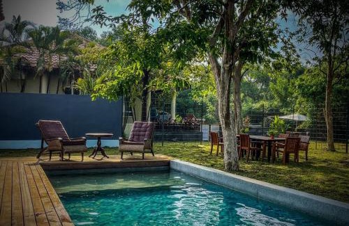 Kuala Teriang Resort | Royale Riviera Resort Private Pool Villas