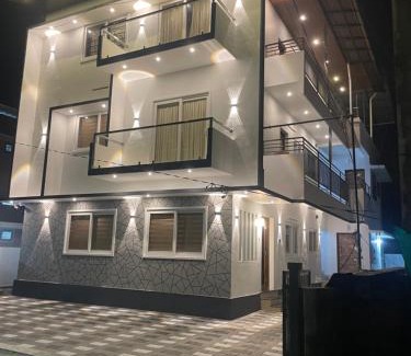 Alwaye Apartment | RoyalGiri Apartment near Rajagiri Hospital