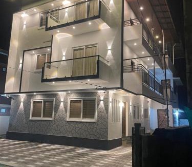 Alwaye Apartment | RoyalGiri Apartment near Rajagiri Hospital