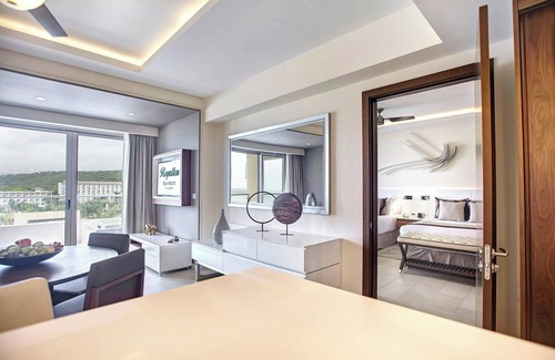 Falmouth Resort | Royalton Blue Waters Montego Bay, An Autograph Collection All Inclusive Resort