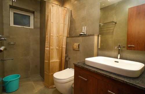 Kanjirappally Hotel | Royalton Residency