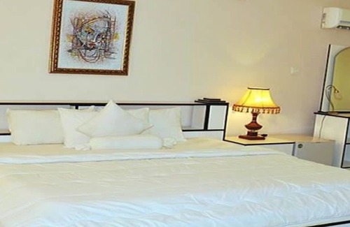 Lagos Hotel | Royalview Hotel And Suites