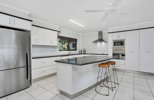 Trinity Beach Apartment | Roydon Beachfront Apartments
