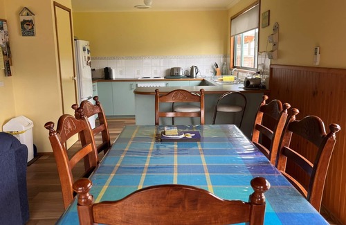 Cowes House | Roydon Island Retreat