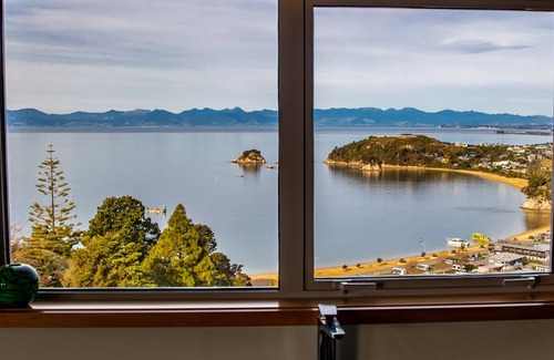 Ngaio Bay House | Roydons – Kaiteriteri Upstairs Holiday Unit
