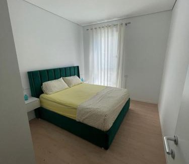 Ishem Apartment | "Rozana Seaside Luxury" San Pietro, Gjiri i Lalzit