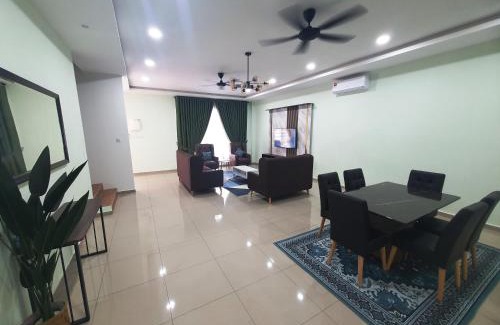 Kluang House | RR Homestay