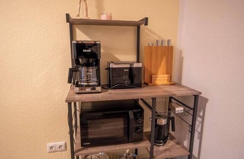 Magdeburg Apartment | RR | Spacious Apt 1-70 m²| Parking | Central