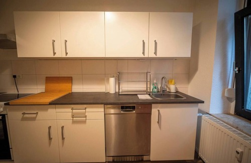 Magdeburg Apartment | RR | Spacious Apt 1-70 m²| Parking | Central