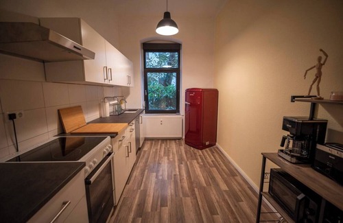 Magdeburg Apartment | RR | Spacious Apt 1-70 m²| Parking | Central