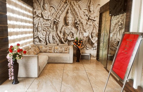 Mahoba Hotel | RRC HOTEL