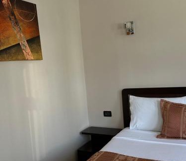 Tushemisht Hotel | Rritja e Koranit