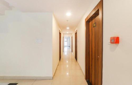 Indira Nagar Hotel | RROOMS Rachna Inn
