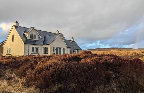 Caroy House | Ruadh