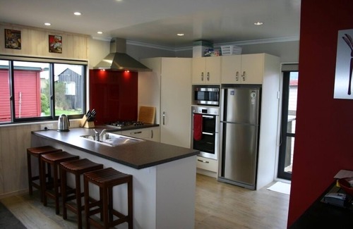 National Park Village House | Ruapehu Retreat - modern home away from home with mountain views
