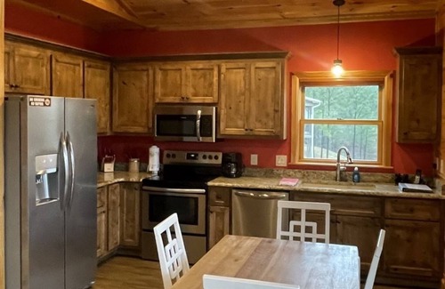 Tellico Plains Cabin | Ruby Bear - 2 Bedrooms, 1 Baths, Sleeps 4 by RedAwning