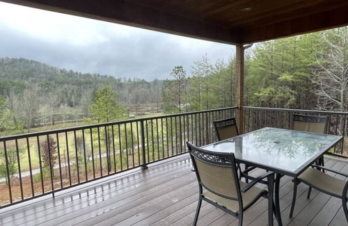Tellico Plains Cabin | Ruby Bear - 2 Bedrooms, 1 Baths, Sleeps 4 by RedAwning