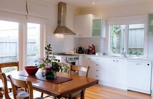 Point Lonsdale Cottage | Ruby Cottage at Lonsdale Palms