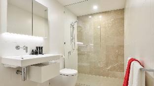 Surfers Paradise Apartment | Ruby Gold Coast by CLLIX
